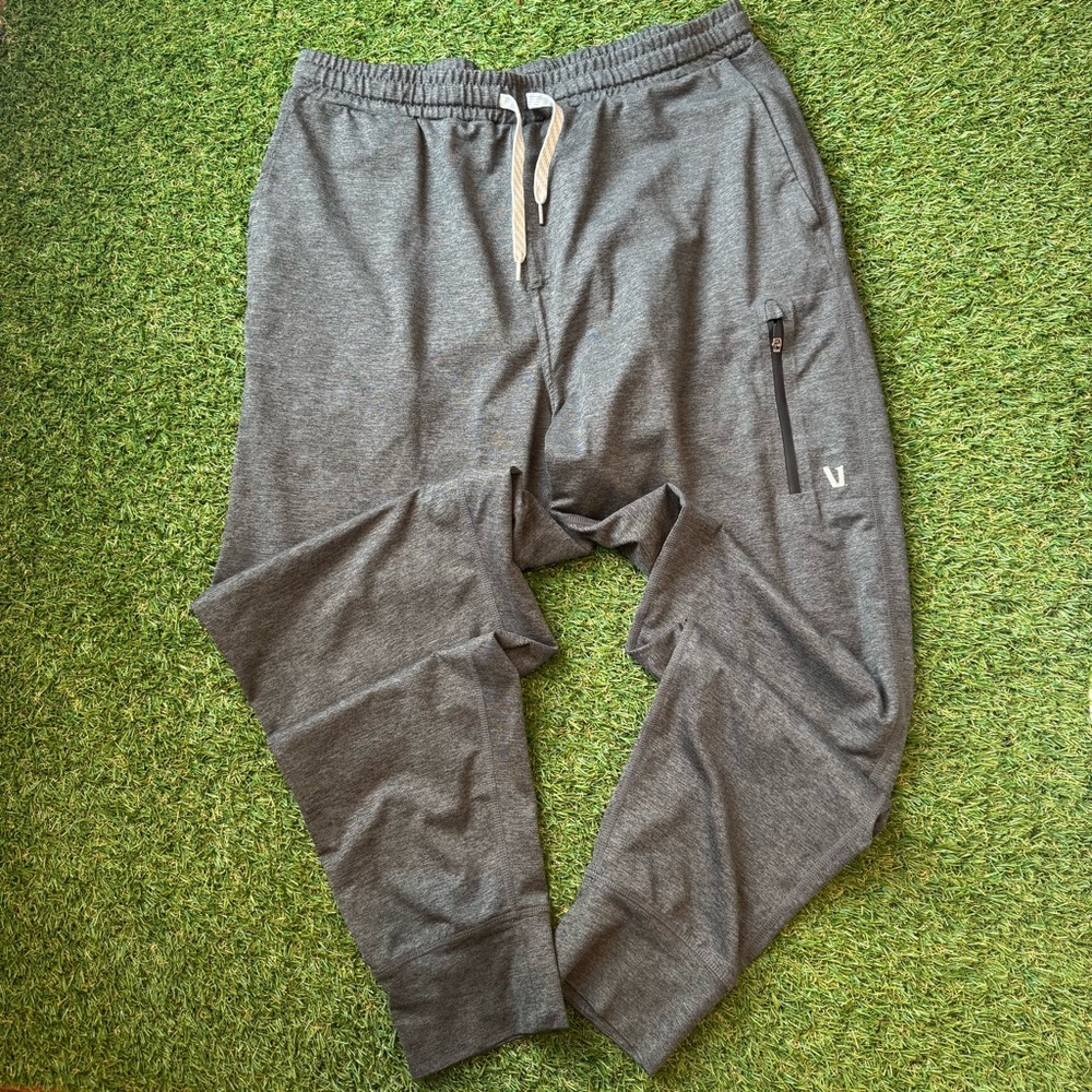 Vuori active sweatpants Men’s Large - Grey